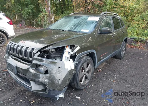 2016 Jeep Cherokee 75Th Anniversary z USA, uszkodzony, nr VIN 1C4PJMCSXGW320367